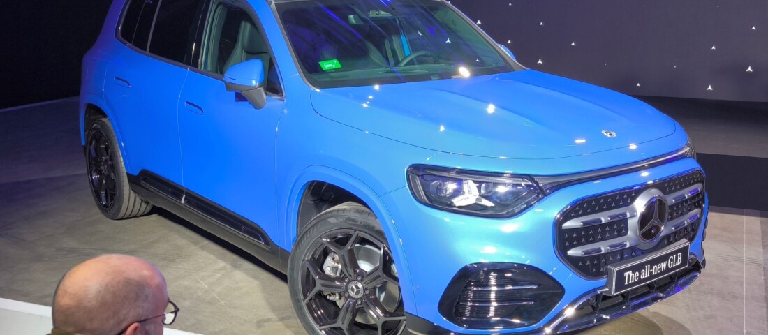 Nagy csinnadrattával, miniszteri méltatással elindult az új kecskeméti Mercedes gyártása