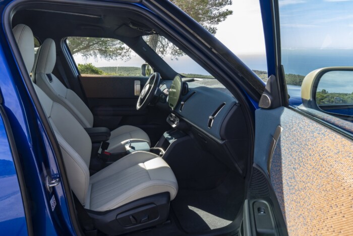 Átlépett egy bűvös határt ez a SUV 6