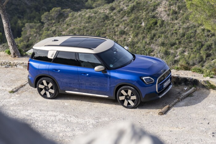 Átlépett egy bűvös határt ez a SUV 7