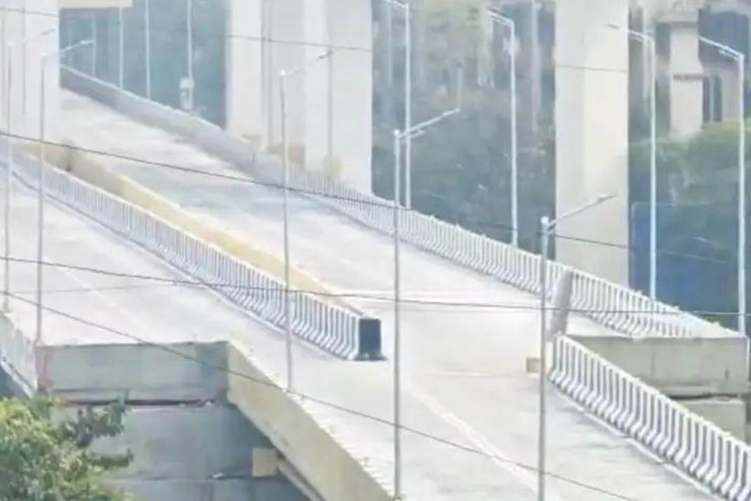 Milliárdos életveszély: A felüljáró, ami hirtelen elfogy az autósok alól