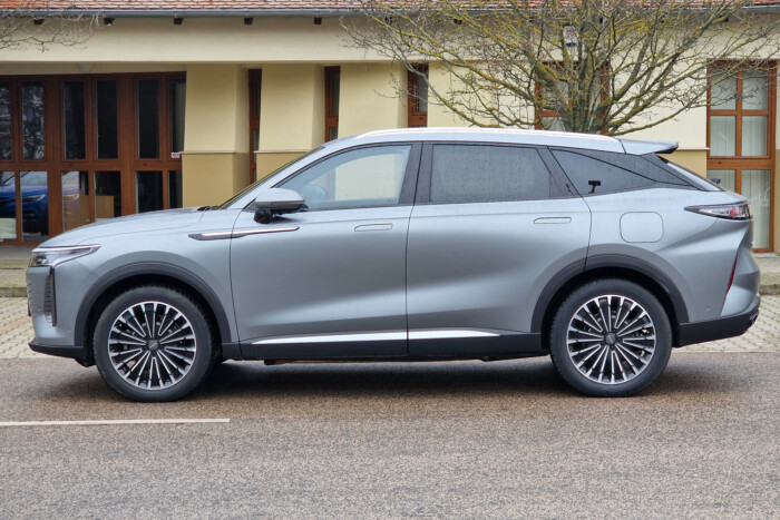 Ez a kínai autó nem az olcsójánosoknak szól 19