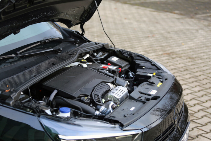 Szembenéz hibáival az Opel Magyarországon 12