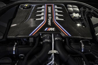Marad a V8 és a V12 a BMW-nél, talán örökre