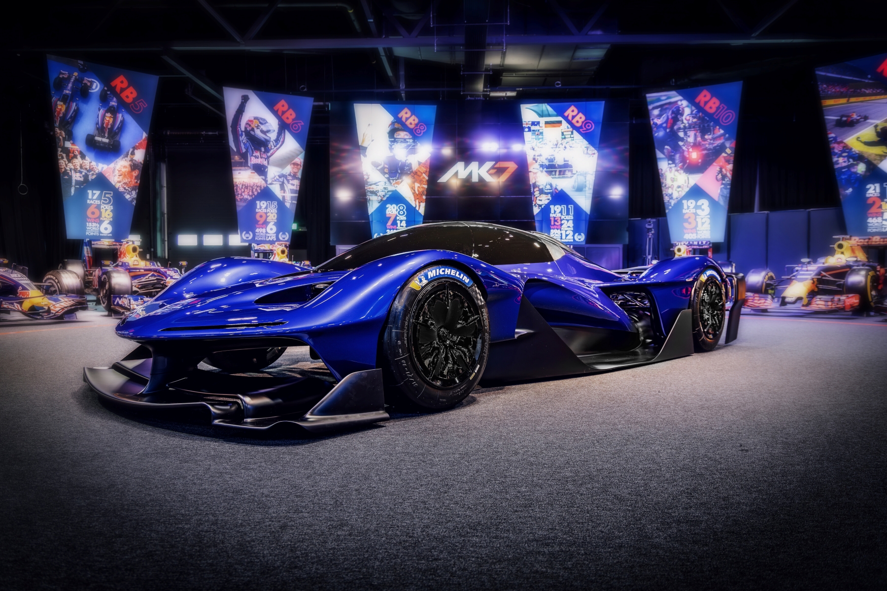 Red Bull Racing 2024 RB17 Hypercar | Vezess | Vezess