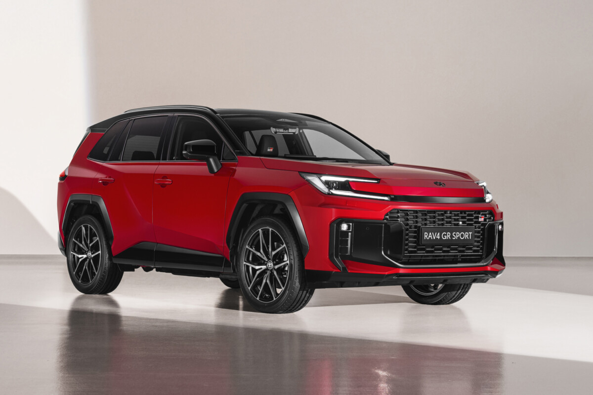 Olcsóbb autókkal és modell offenzívával készül a Toyota Magyarországon