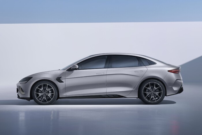 Megfizethetőbb nagyautóval erősít a BYD 7