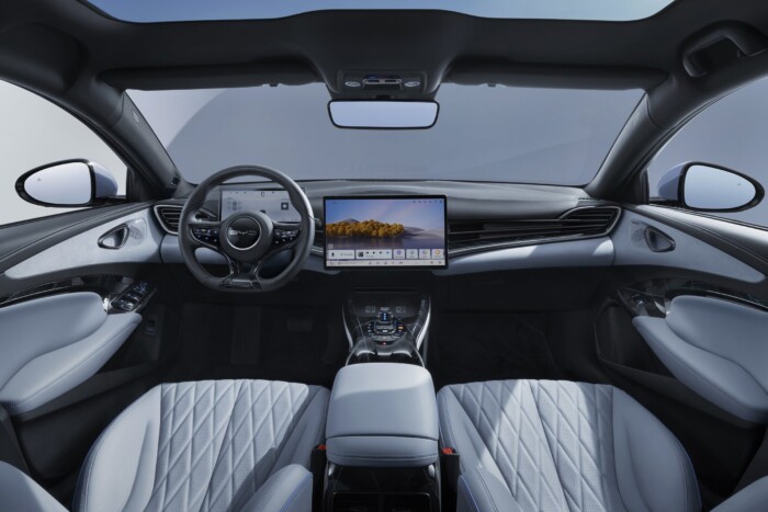 Megfizethetőbb nagyautóval erősít a BYD 8