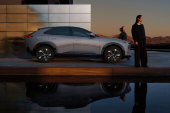 Sosem jött még ennyi új autó Magyarországra