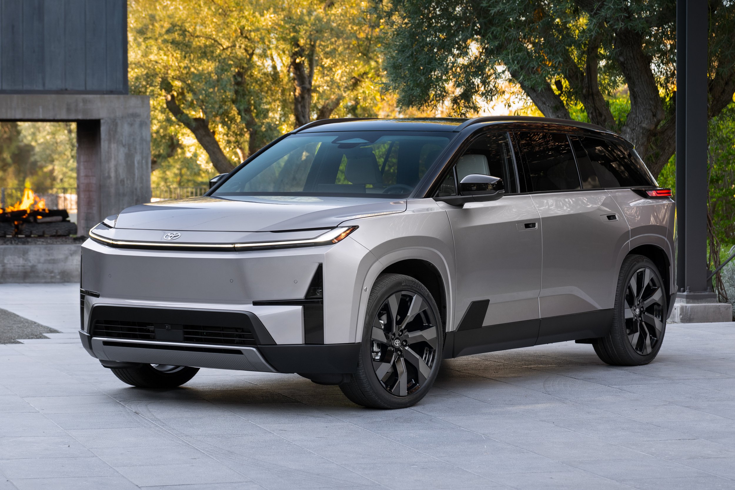 Hétüléses nagyautót hozott a Toyota