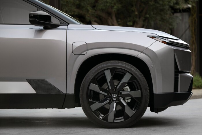 Hétüléses nagyautót hozott a Toyota 9