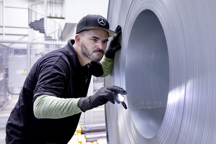 Óriási jutalmat oszt szét dolgozói között a Mercedes 6