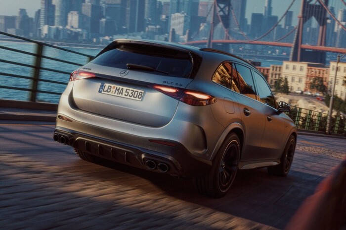 Megadja a rajongóknak a Mercedes, amit akarnak 9