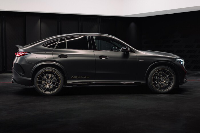 Megadja a rajongóknak a Mercedes, amit akarnak 12