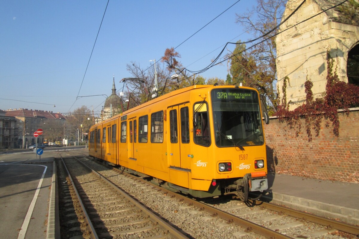 Negyedszázada közlekedik ez a villamos Budapesten