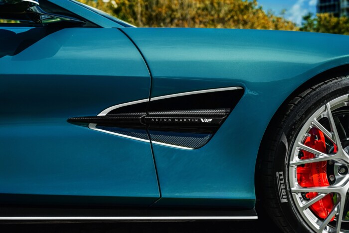 Szegény gyerekeket visz iskolába ez az autó 8