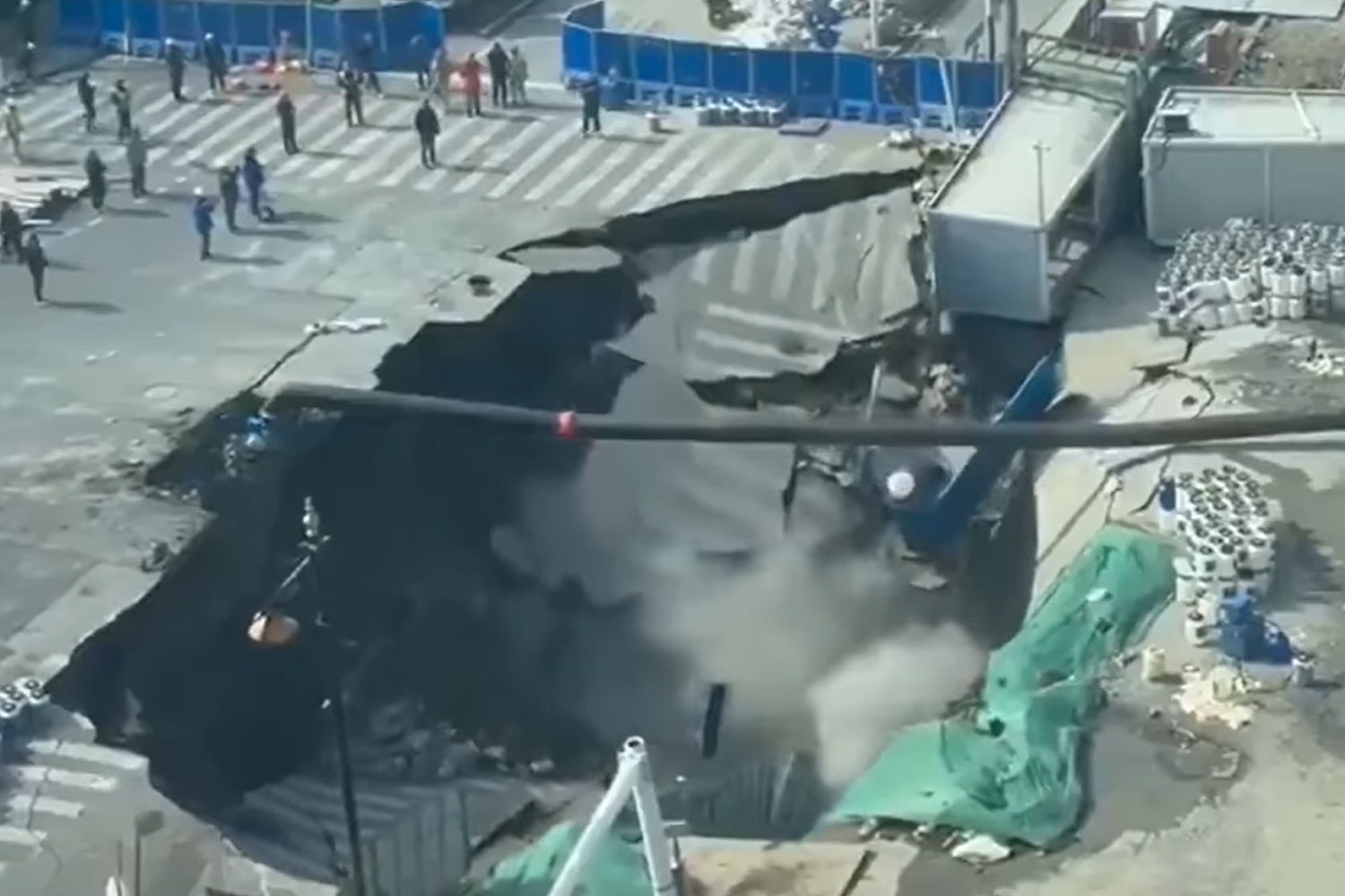 A kátyú, amitől a budapesti úthibák elbújhatnak egy sötét sarokba zokogni