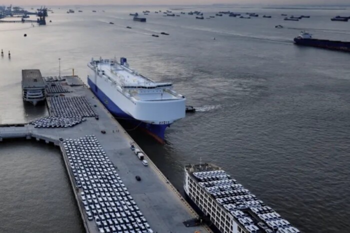 Hadat üzent a kínai autóknak Lengyelország 2