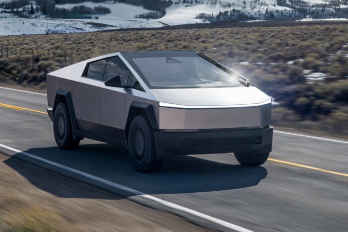 Nem dísznek vette: egy év alatt 160 ezer kilométert tett meg a Tesla Cybertruck-el 6 Nem dísznek vette: egy év alatt 160 ezer kilométert tett meg a Tesla Cybertruck-el 6