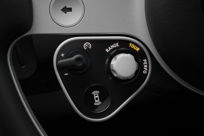 Itt az első kép a Ferrari első elektromos autójáról 9