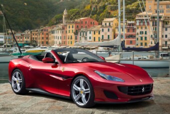 Ferrarival döngetett a hajléktalan – durva dolgok derültek ki róla