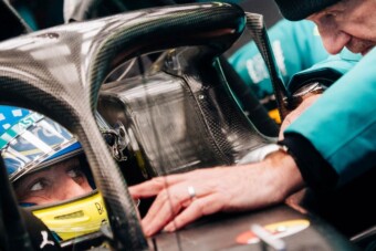 Keveset mutatott, de veszélyes lehet az Aston Martin