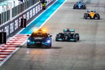 Eladó az egyik legbotrányosabb F1-es autó