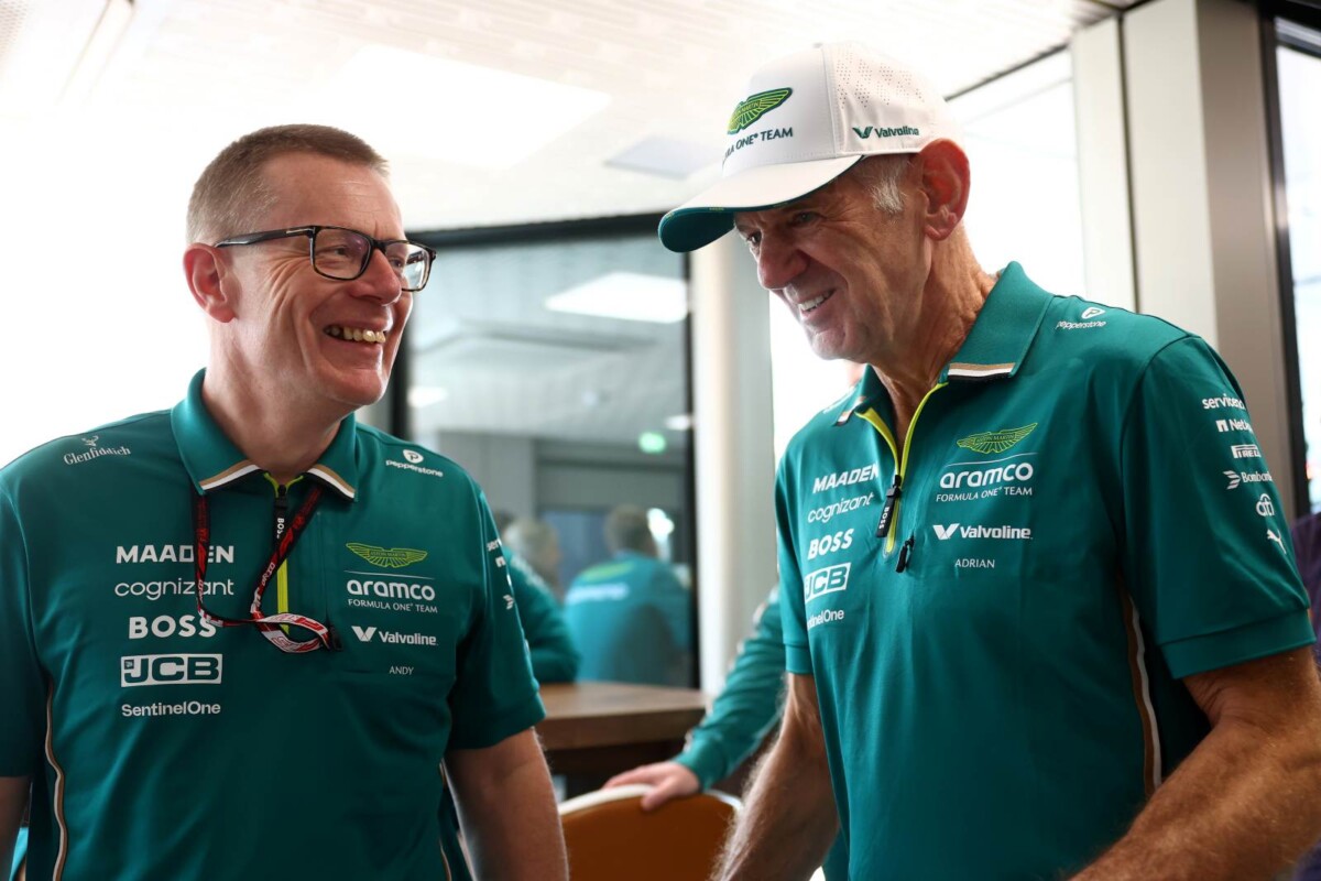 Másfél év után távozik az Aston Martin-főnök