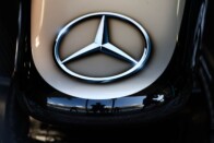 Bahrein: A Mercedes hajszállal a McLaren előtt 3