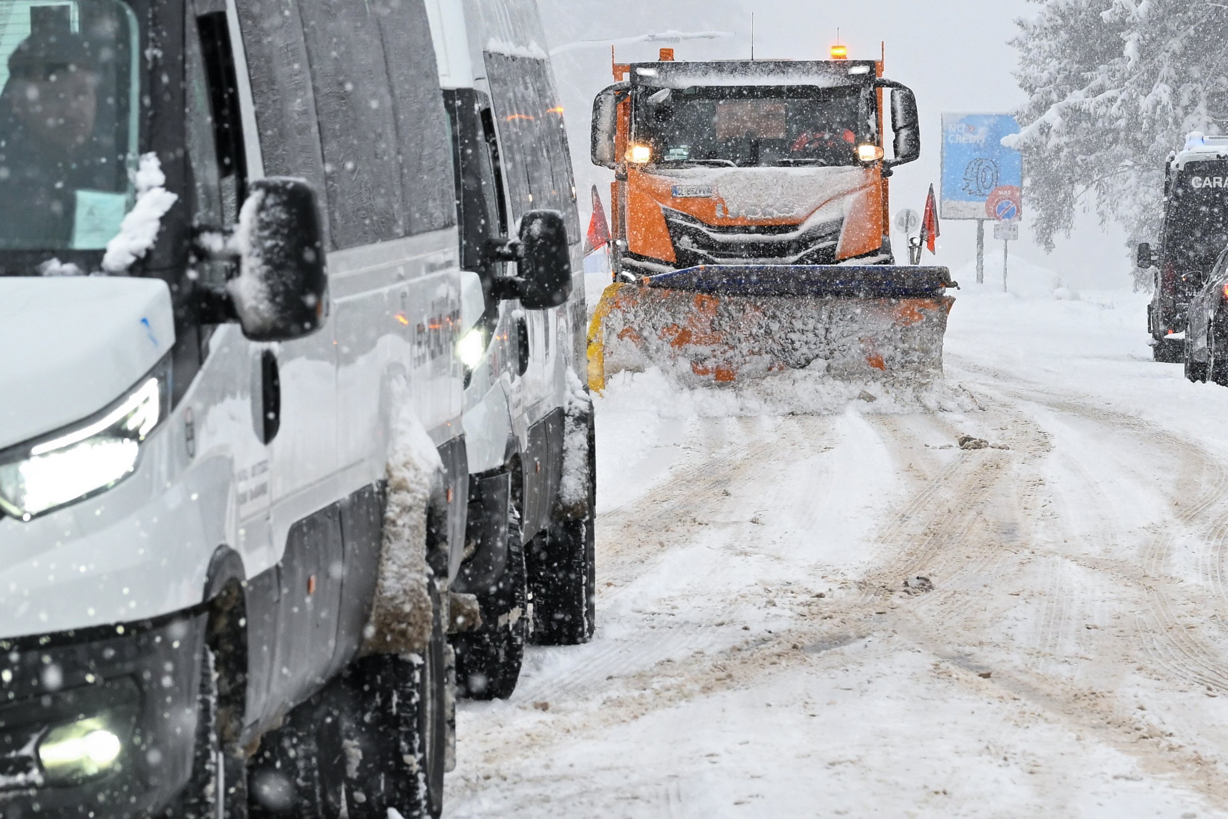 Enyhül, de nem múlik a hóhelyzet