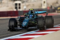 Beismerték, szétesik az autó Alonsóék alatt 1