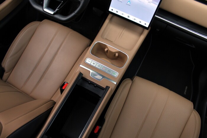 Titkolja ez a kínai autó, mennyit is fogyaszt 14 Titkolja ez a kínai autó, mennyit is fogyaszt 14