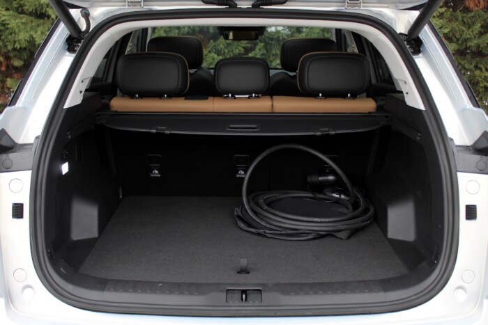 Titkolja ez a kínai autó, mennyit is fogyaszt 15 Titkolja ez a kínai autó, mennyit is fogyaszt 15