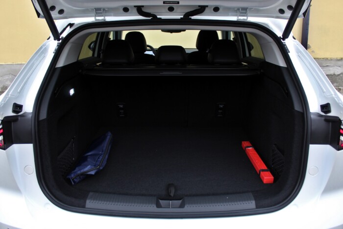 Olcsó autózással kecsegtető különc kínai hibrid 15 Olcsó autózással kecsegtető különc kínai hibrid 15