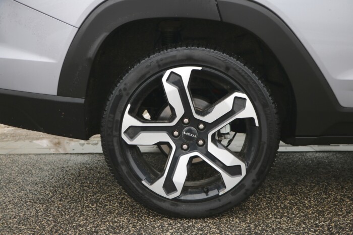 Méretes test és olcsó tankolás – elérhető ajánlat Koreából 16