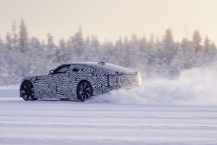 1000 lóerős luxuslimuzin érkezik 9 1000 lóerős luxuslimuzin érkezik 9