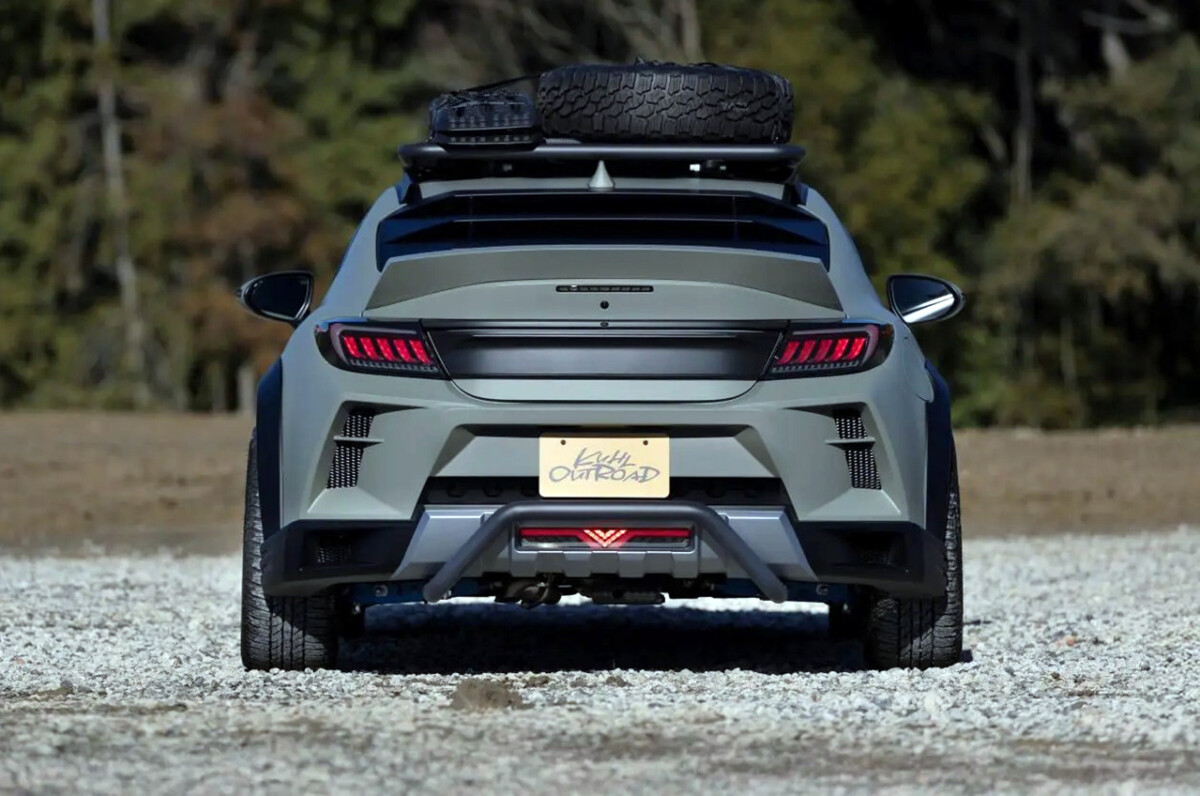 Sportautóból terepjáró? Elég menő lett!