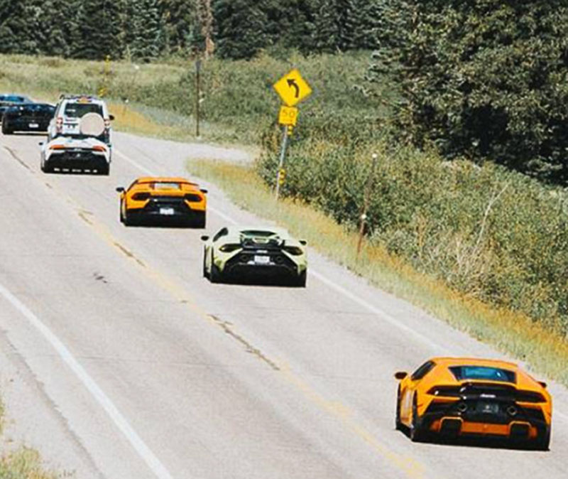 Luxusutakon építik a bizniszt a sportkocsis magyarok 7