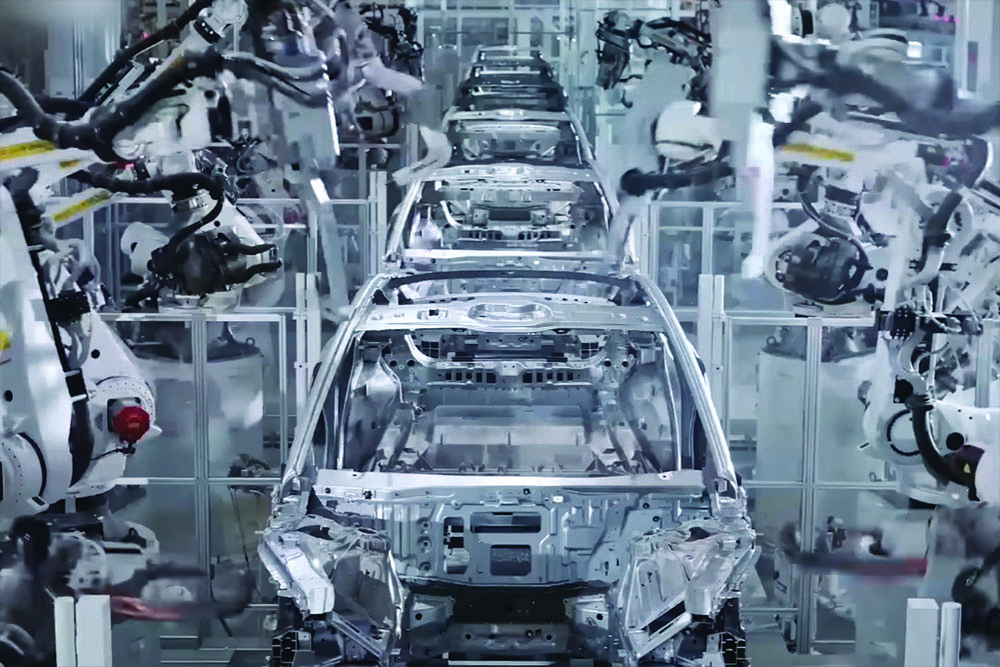 76 másodpercenként köp ki egy új autót a kínai gyár, ahol már alig van ember