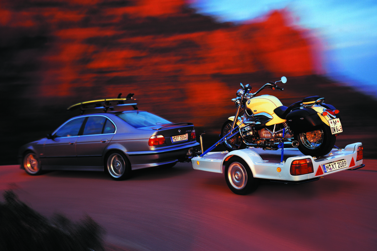 Ez volt a legmenőbb extra egy BMW-hez 25 éve, a magyar vidék kedvence lehetett volna