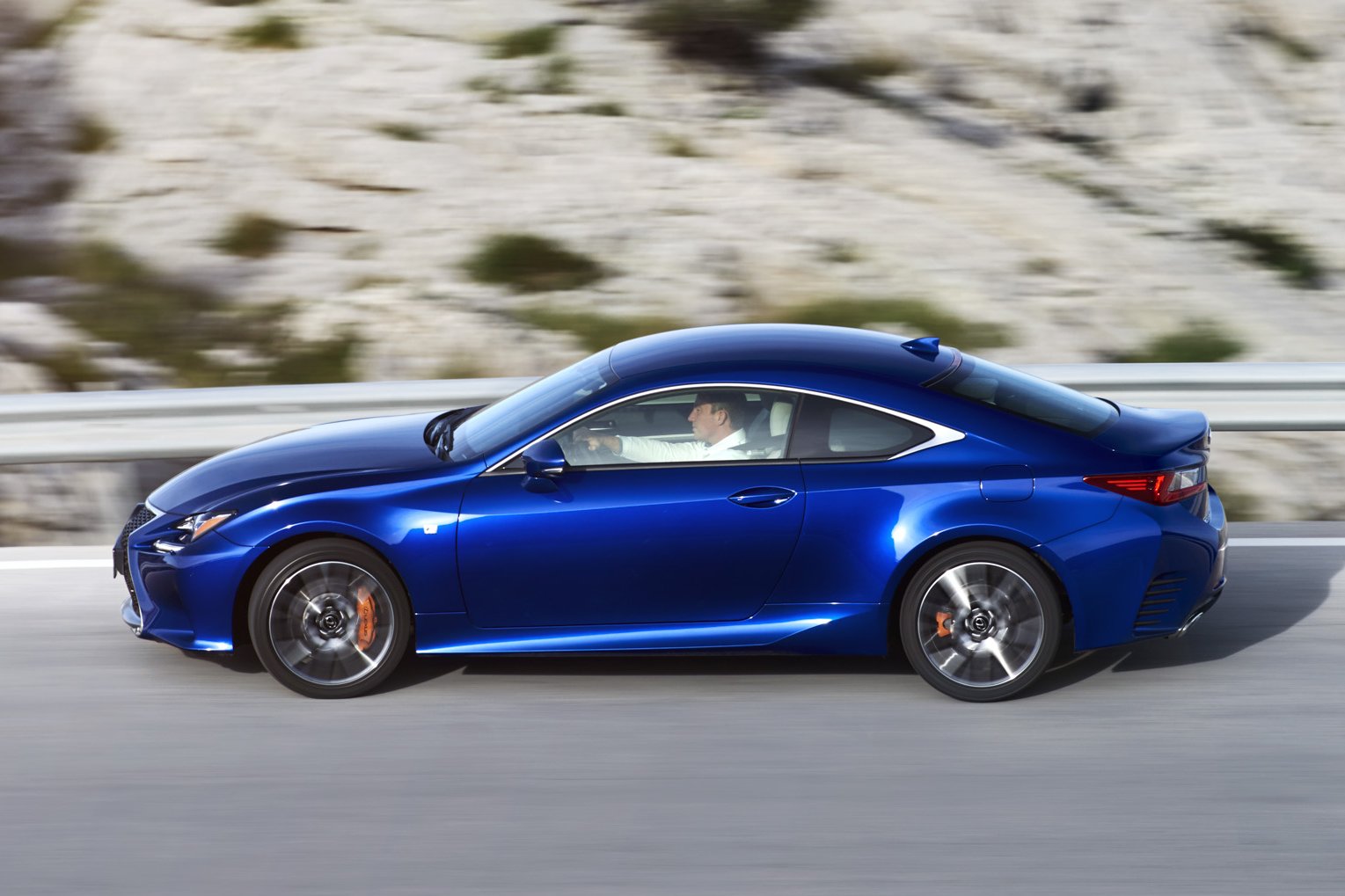 Lexus RC 200t | Vezess