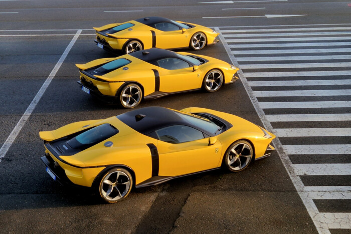 Simogatva gyilkol az új Ferrari Testarossa 17