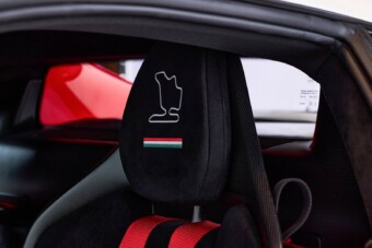 Csak 5 van ebből a Ferrariból, magyar tulajdonosa elárverezi