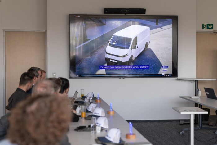 Kínából érkezik a legújabb Ford 8