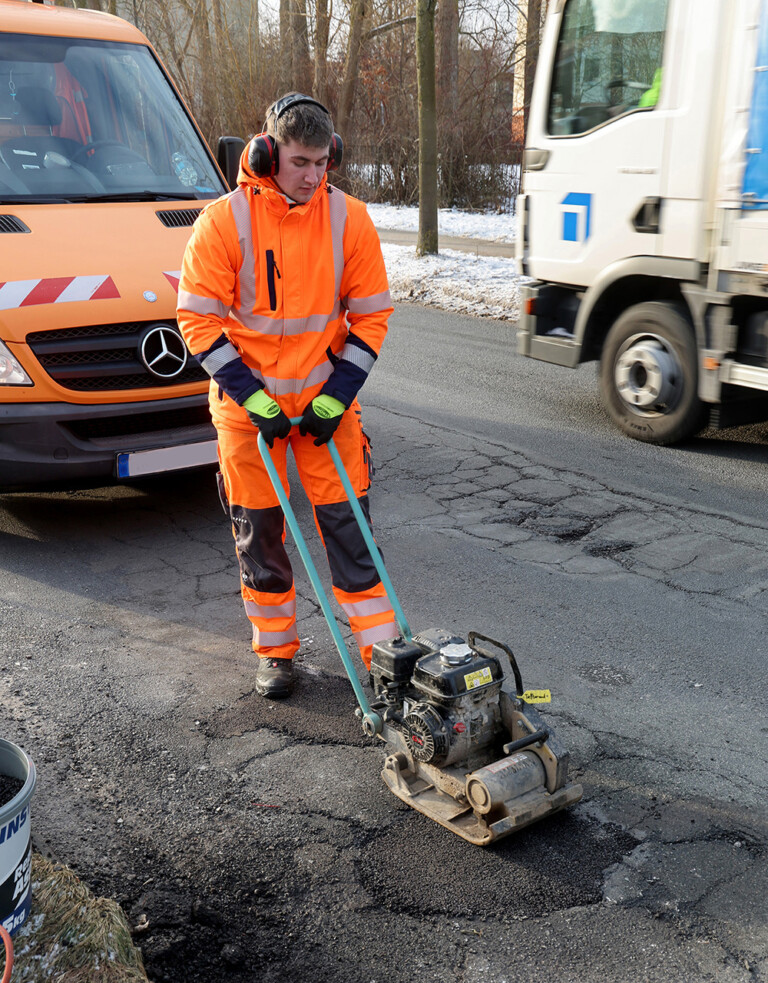 Ezért nem javítják a kátyús utakat a városodban 5