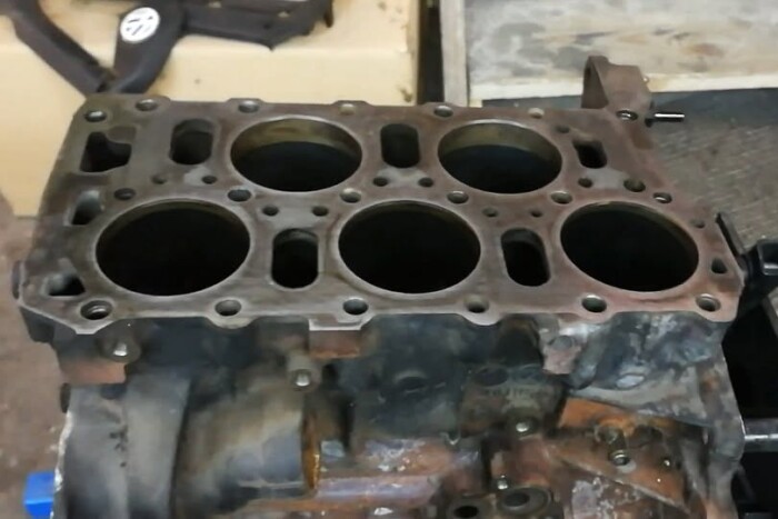 Csak a Volkswagen mert ilyen motort gyártani 6