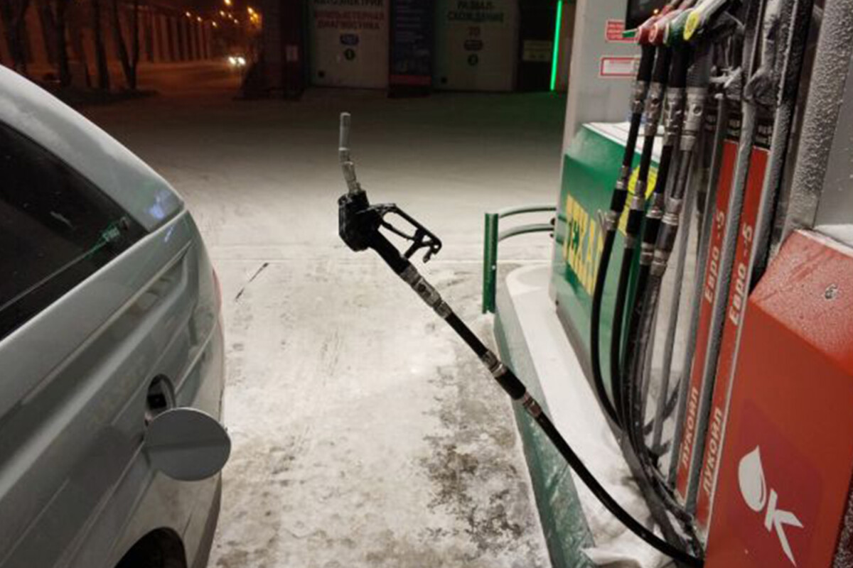 Erre a 10 benzinkúton készült fotóra nehéz magyarázatot találni