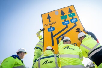 Meglepetés az M1-esen: átépítették a terelést