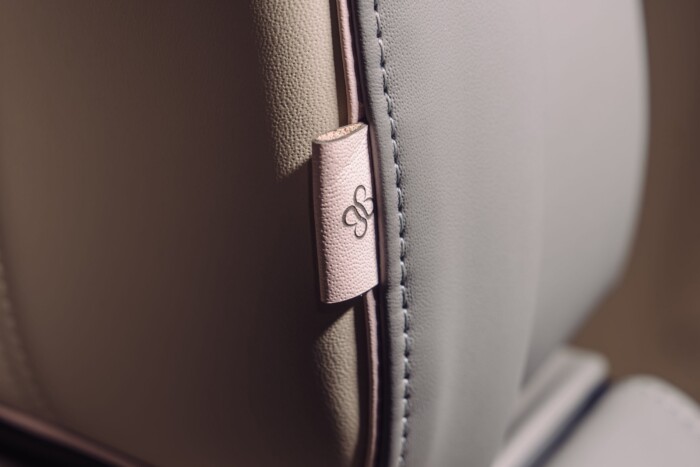 Gyémántékszer díszíti ezt a luxusautót 7