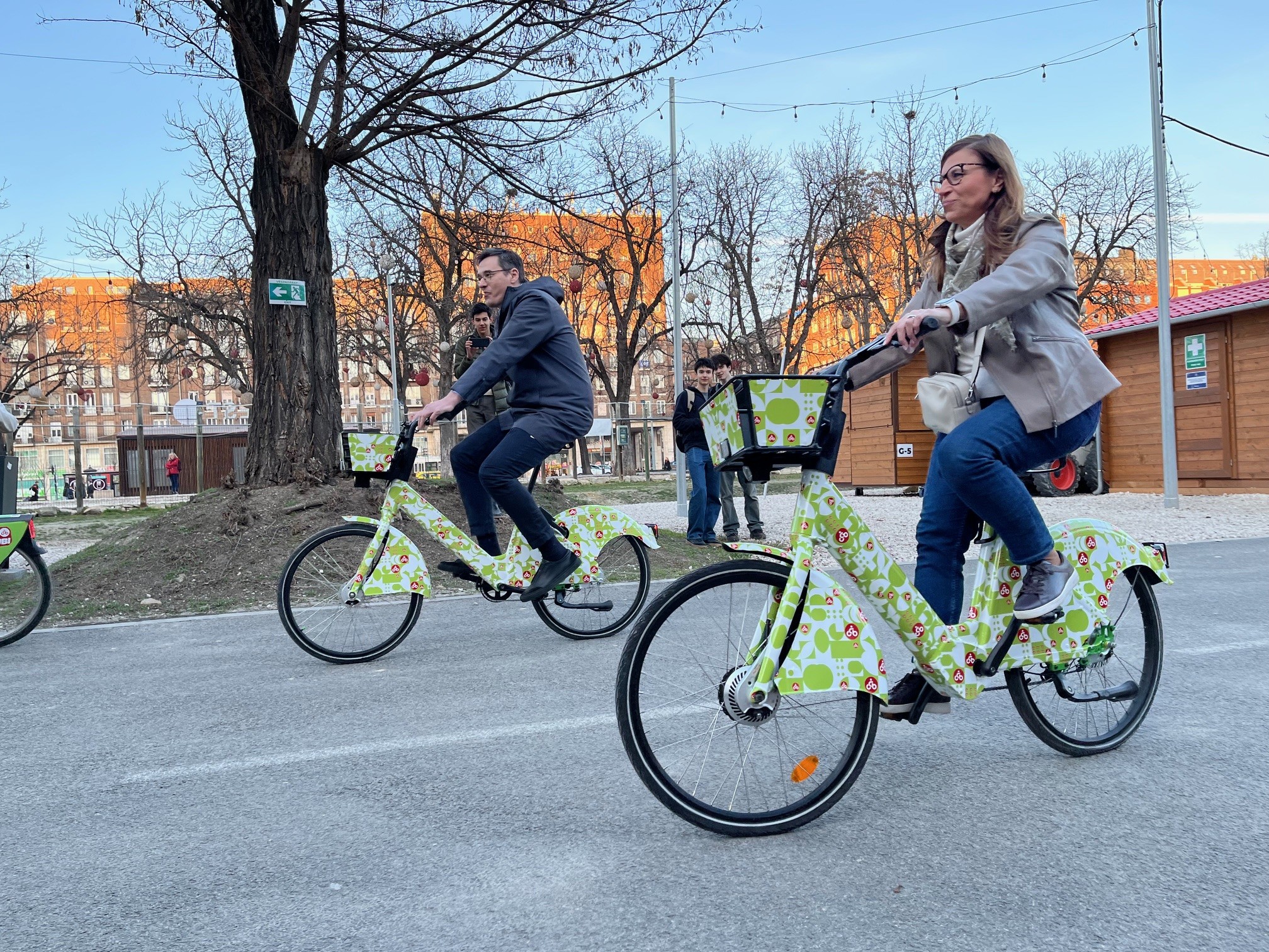 Álcázva mutatták be a nőket megcélzó kerékpárt 6