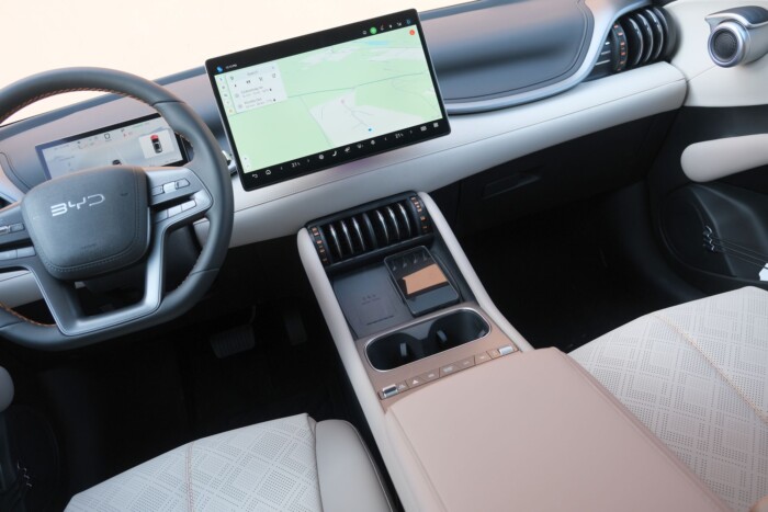 Olcsóbb, erősebb, hátsókerekes: odacsapott a BYD 10 Olcsóbb, erősebb, hátsókerekes: odacsapott a BYD 10